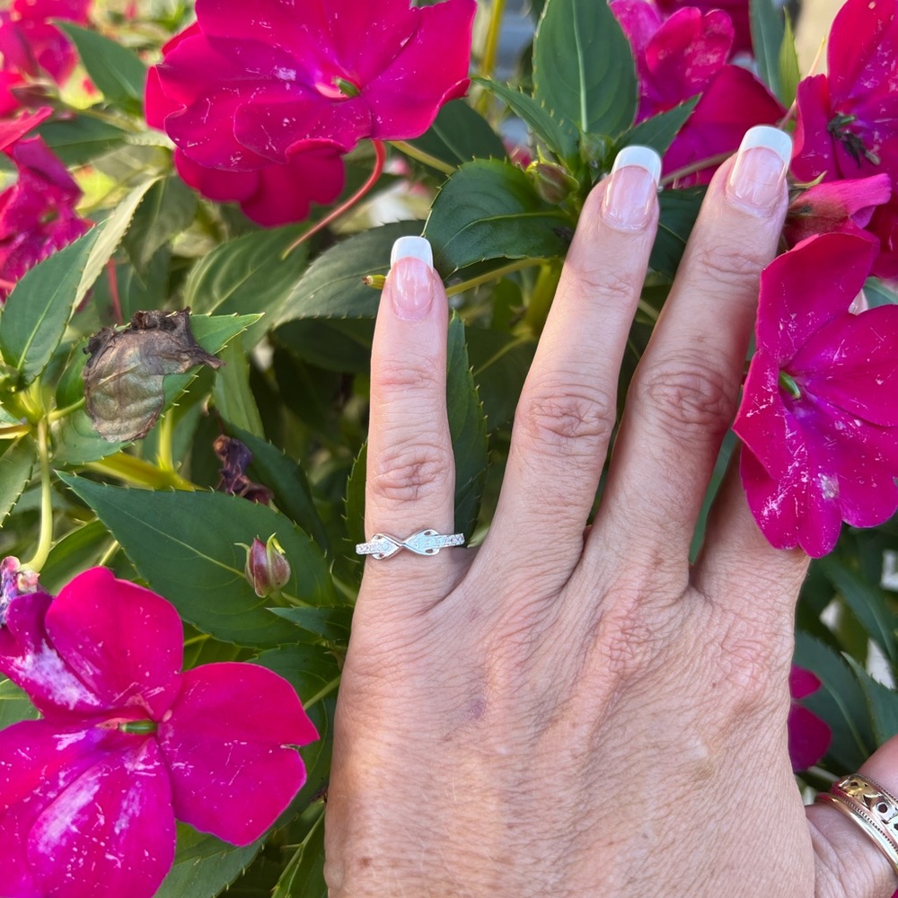 Sterling Silver Figure 8 Cubic Zirconia Ring with Inscription…I Chose Strength… - Picture 3 of 17